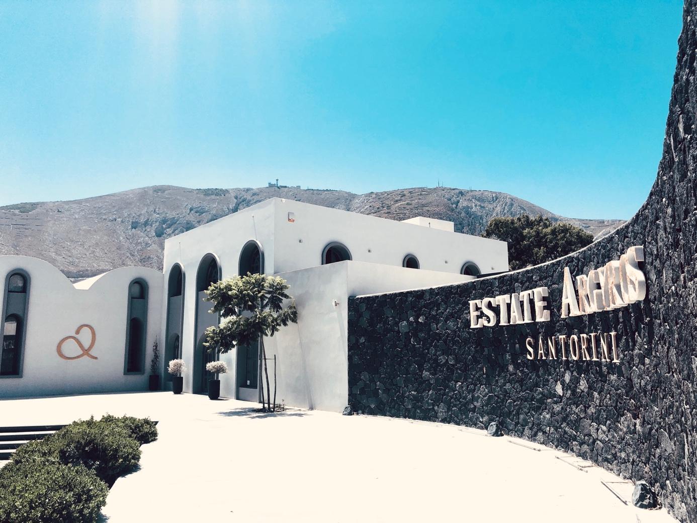 Ein Bild, das Text, Schnee, draußen, Berg enthält.

Automatisch generierte Beschreibung