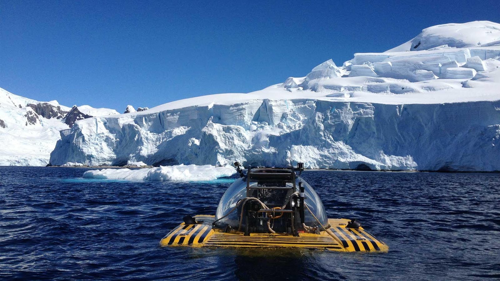 Ein Bild, das Himmel, draußen, Wasser, Schnee enthält.

Automatisch generierte Beschreibung