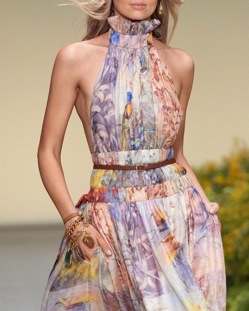 Ein Bild, das Person, Kleidung, Wand, Bekleidung enthält.

Automatisch generierte Beschreibung