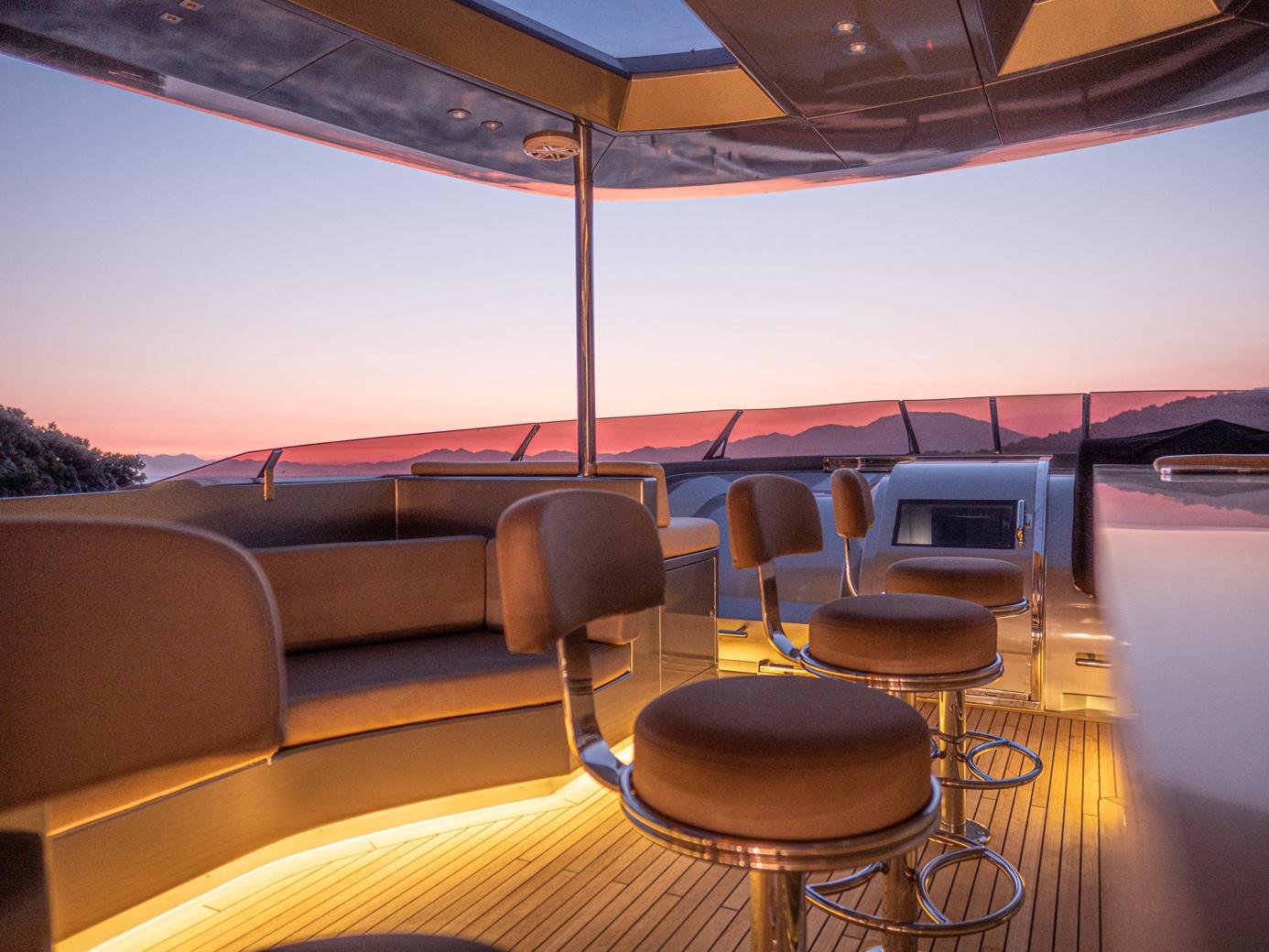 Ein Bild, das Stuhl, festlegen, Möbel, mehrere enthält.

Automatisch generierte Beschreibung