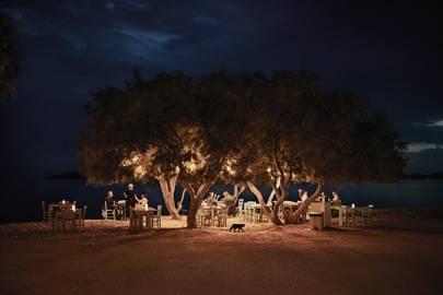 Ein Bild, das draußen, Küste enthält.

Automatisch generierte Beschreibung