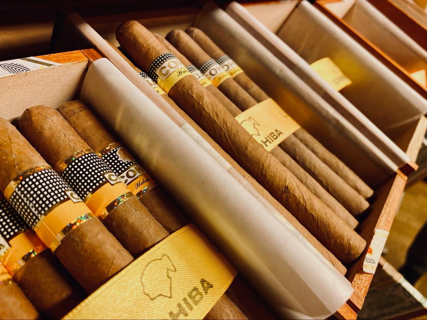 Ein Bild, das drinnen, Mahlzeit enthält.

Automatisch generierte Beschreibung