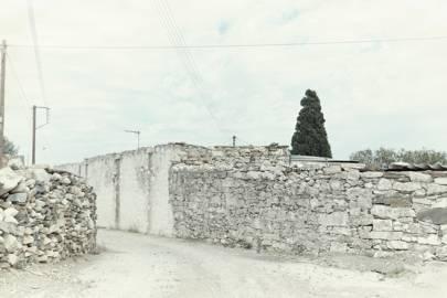 Ein Bild, das draußen, Stein enthält.

Automatisch generierte Beschreibung