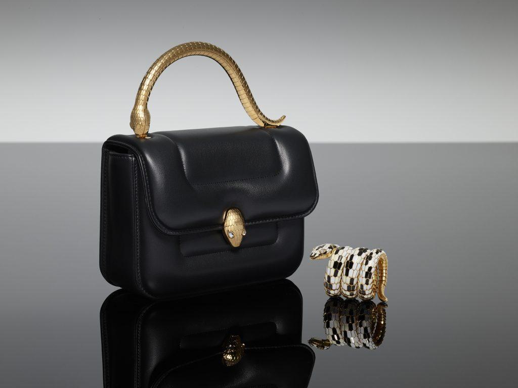 Ein Bild, das Wand enthält.

Automatisch generierte Beschreibung