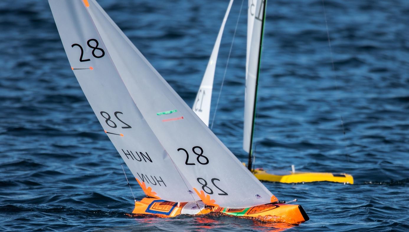 best-superyacht-toys-remote-control-sailboat